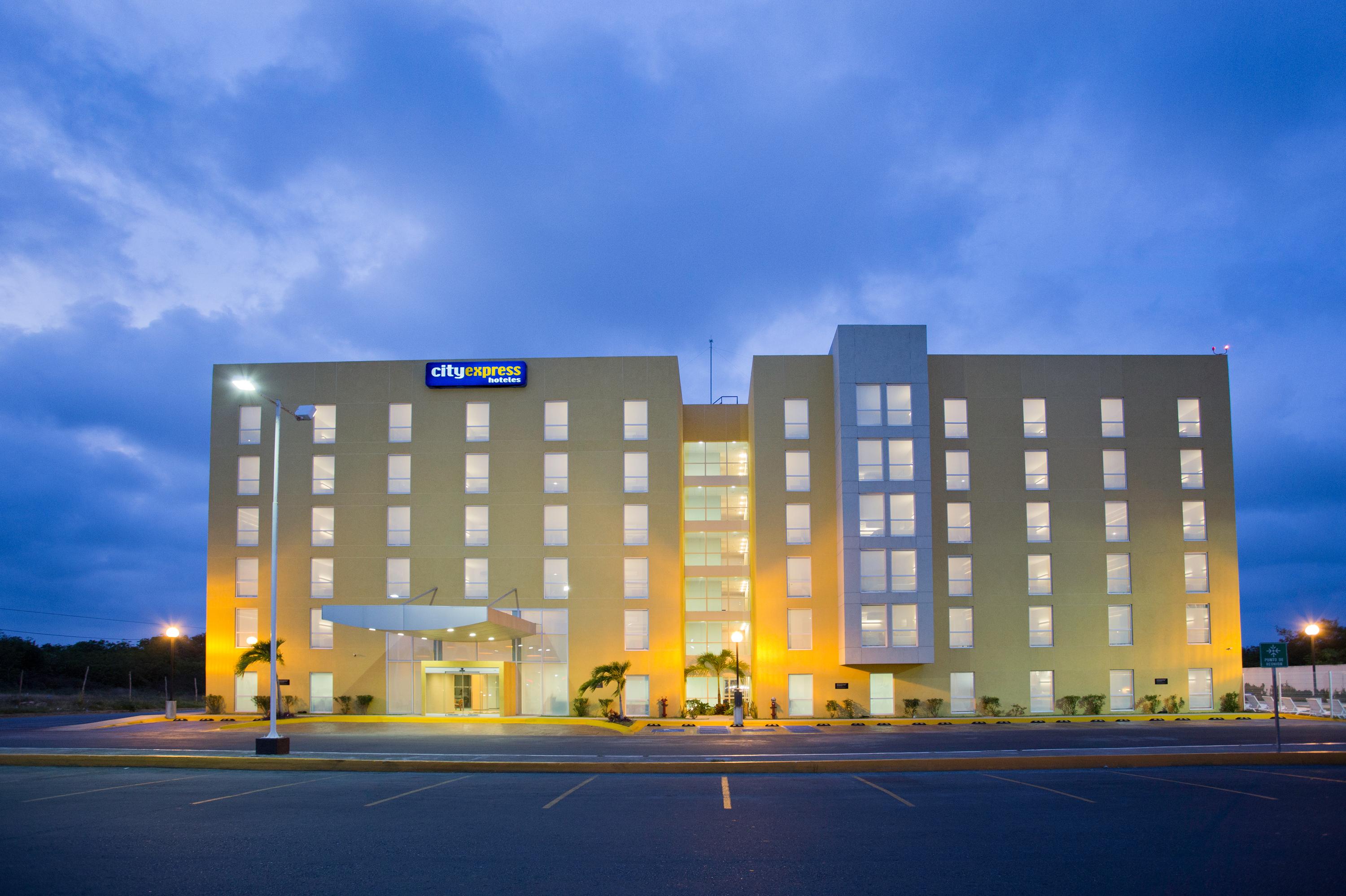City Express By Marriott Chetumal Exterior photo